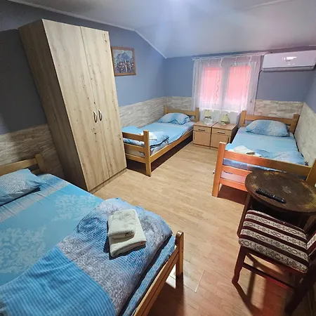 Prenociste Simke 酒店 苏博蒂察